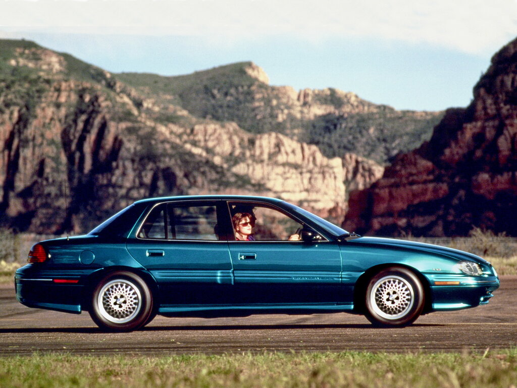 Pontiac Grand Am 4 поколение, рестайлинг, седан (06.1995 - 03.1998)